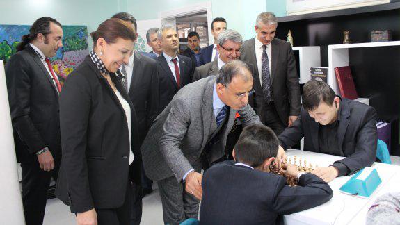 Genel Müdürlüğümüz ile Türkiye Satranç Federasyonu Arasında Görme Engelli Okullarında Satranç Sınıfları Açılmasına Yönelik Protokol İmzalandı