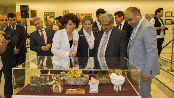 Sanata Engel Yok: En Özel Öğrenciler, Etkinlikler, Eserler Sergisinin Altıncısı İzmir Atatürk Kültür Merkezinde Açıldı.