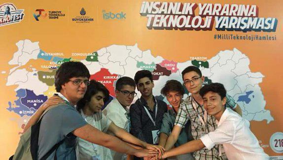TEKNOFEST İstanbul Havacılık, Uzay ve Teknoloji Festivali İnsanlık Yararına Teknoloji adlı proje yarışmasında Niğde BİLSEM Carcam projesiyle ulaşım alanında Türkiye 1.liği elde etti.